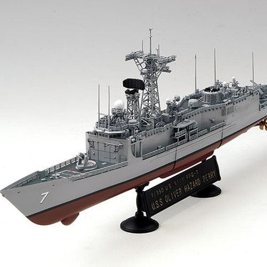 Academy 14102 1/350 USS Oliver Hazard Perry Frigate